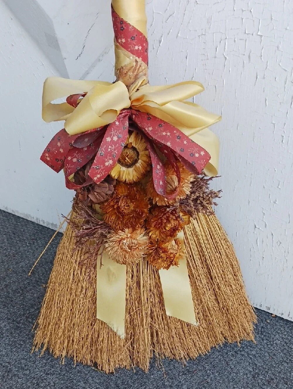💐 Decorative Fall Broom with Yellow and Rust Ribbon 💐 Dry Flower Accents 💐⚜️